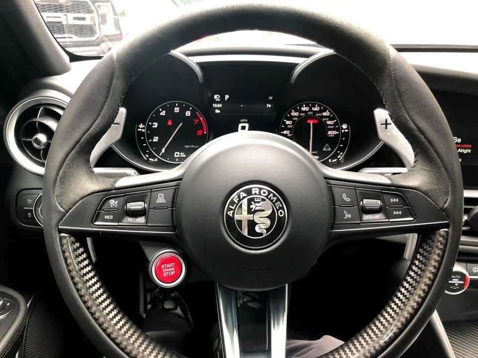 2017 Alfa Romeo Giulia Quadrifoglio - Image 12 of 18