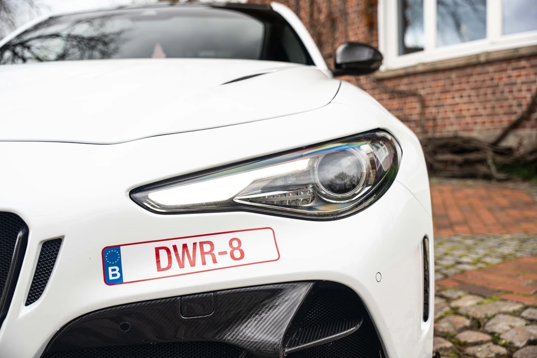 2017 Alfa Romeo Giulia Quadrifoglio - Image 27 of 31