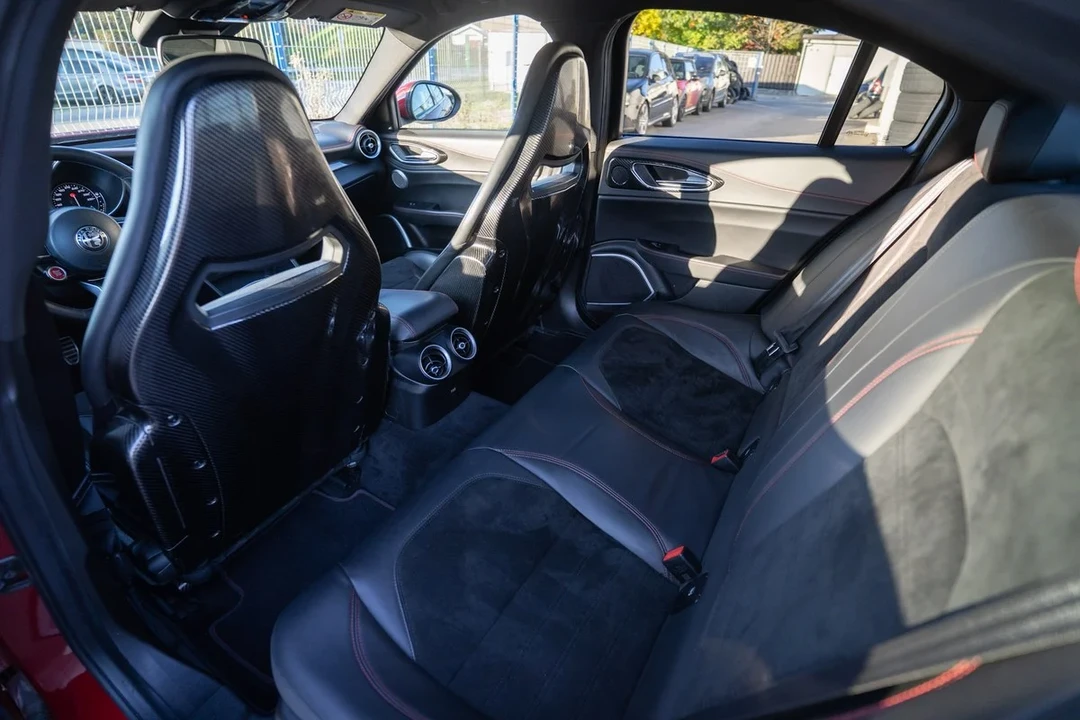 2017 Alfa Romeo Giulia Quadrifoglio - Image 21 of 31