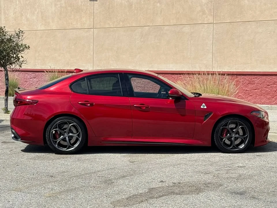2017 Alfa Romeo Giulia Quadrifoglio - Image 8 of 20