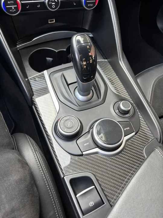 2017 Alfa Romeo Giulia Quadrifoglio - Image 11 of 20