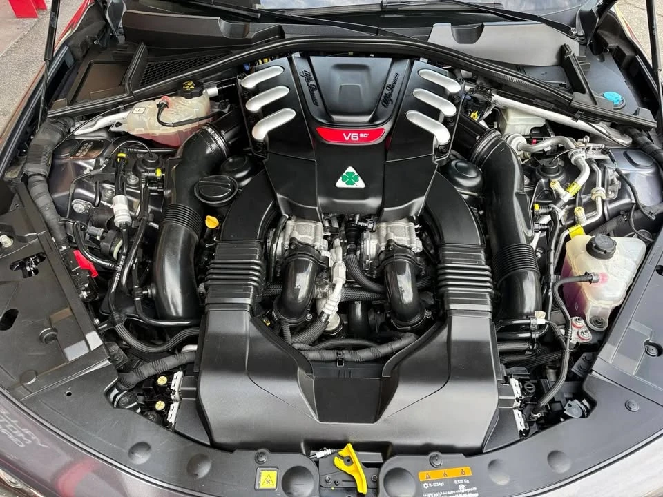 2017 Alfa Romeo Giulia Quadrifoglio - Image 19 of 20