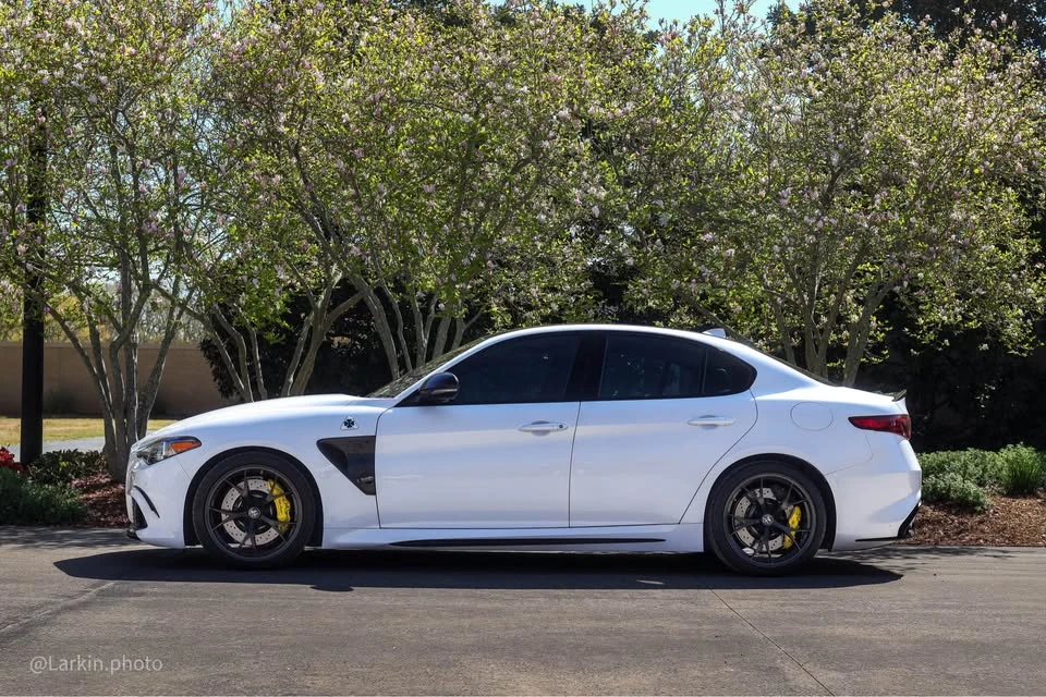 2017 Alfa Romeo Giulia Quadrifoglio - Image 5 of 14