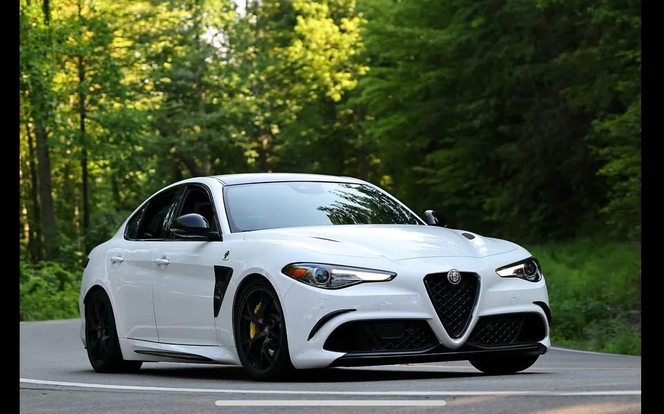 2017 Alfa Romeo Giulia Quadrifoglio - Image 2 of 14