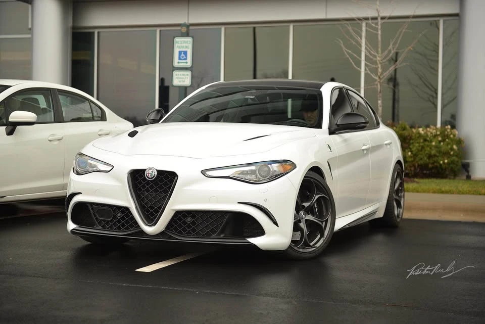 2017 Alfa Romeo Giulia Quadrifoglio - Image 12 of 14