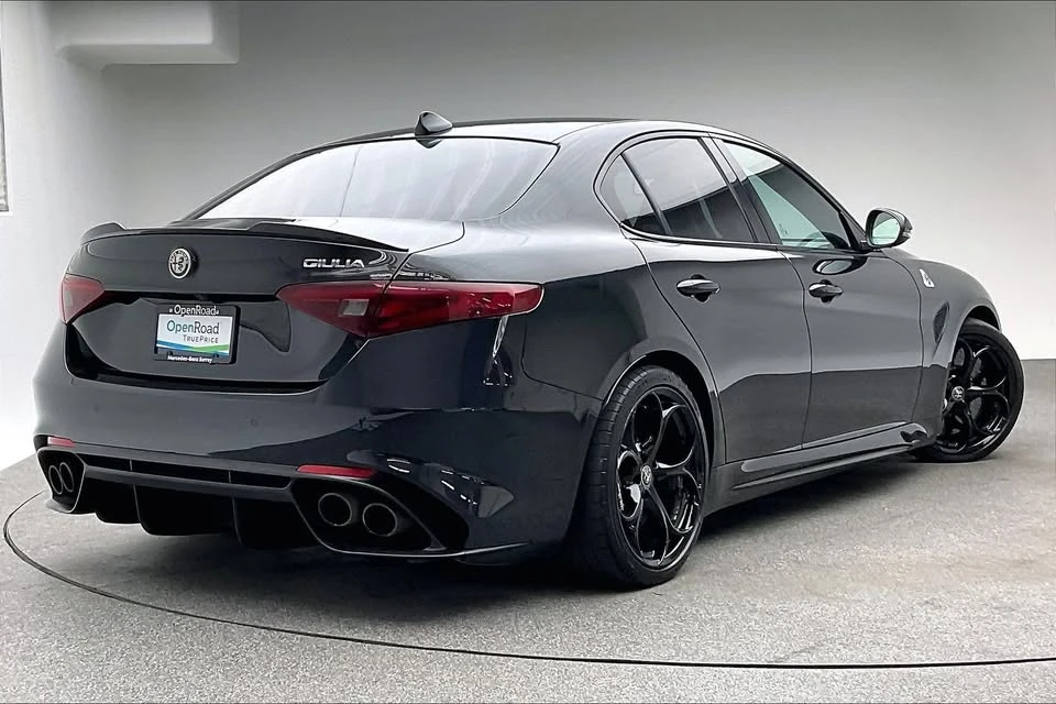 2017 Alfa Romeo Giulia Quadrifoglio - Image 4 of 20