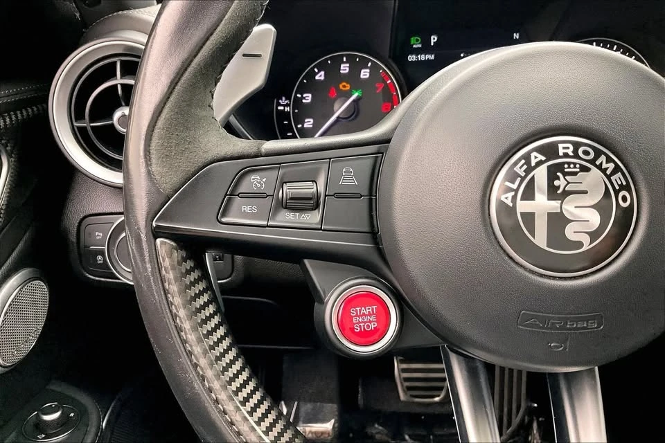 2017 Alfa Romeo Giulia Quadrifoglio - Image 10 of 20