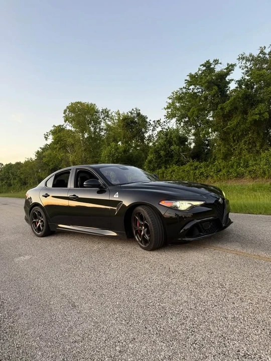 2017 Alfa Romeo Giulia Quadrifoglio - Image 5 of 6