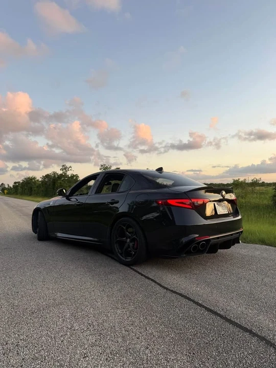 2017 Alfa Romeo Giulia Quadrifoglio - Image 3 of 6