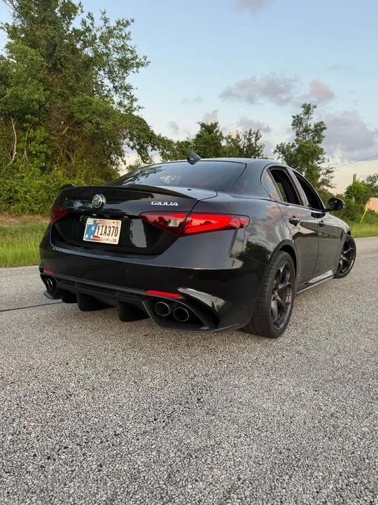 2017 Alfa Romeo Giulia Quadrifoglio - Image 6 of 6
