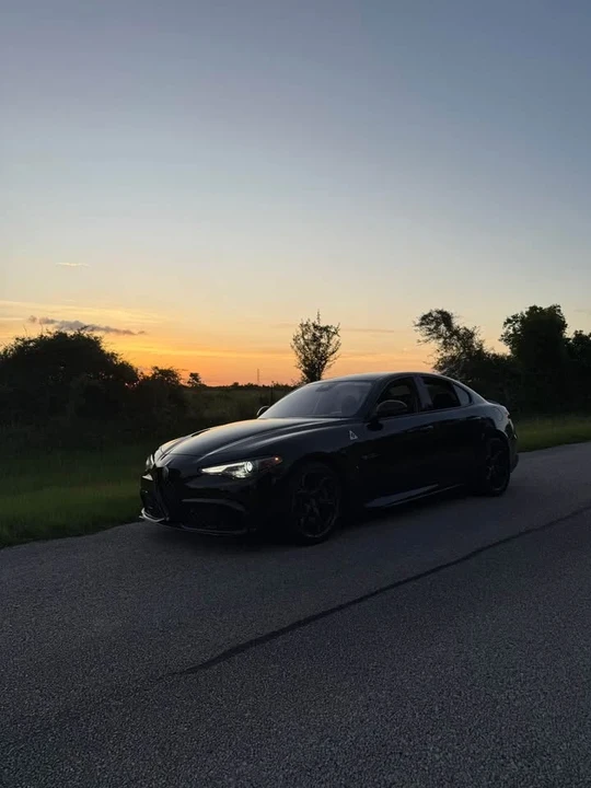 2017 Alfa Romeo Giulia Quadrifoglio - Image 2 of 6