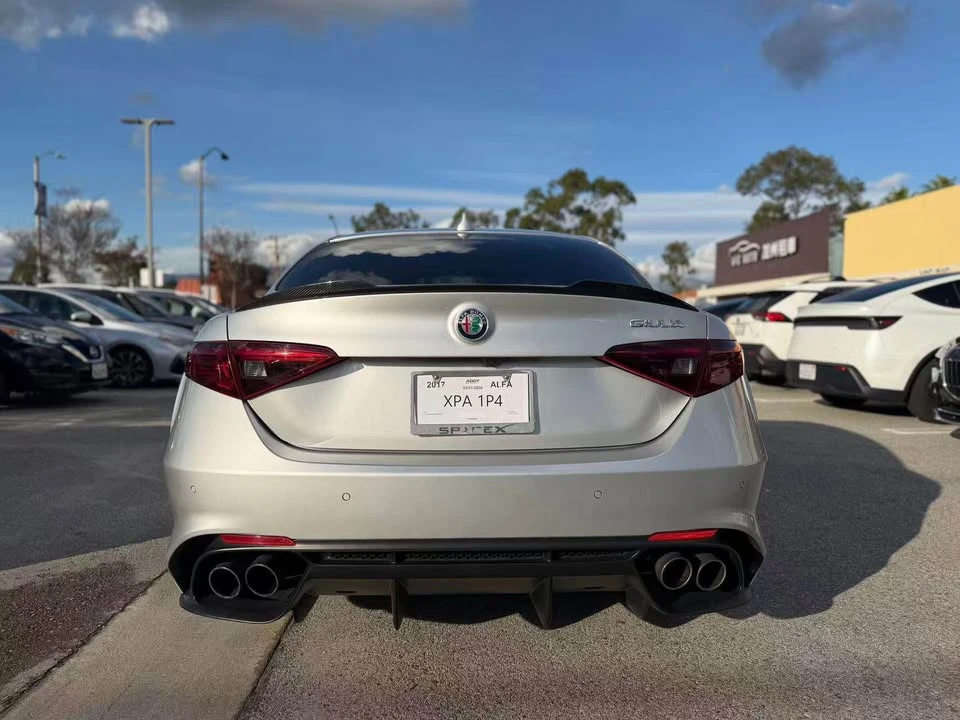 2017 Alfa Romeo Giulia Quadrifoglio - Image 4 of 13