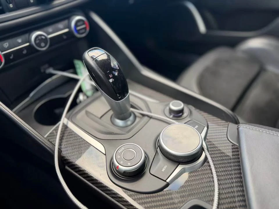 2017 Alfa Romeo Giulia Quadrifoglio - Image 11 of 13