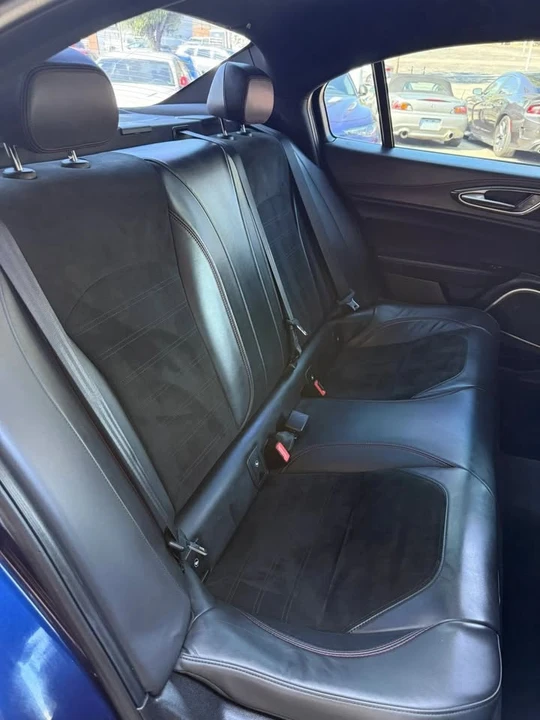 2017 Alfa Romeo Giulia Quadrifoglio - Image 15 of 20
