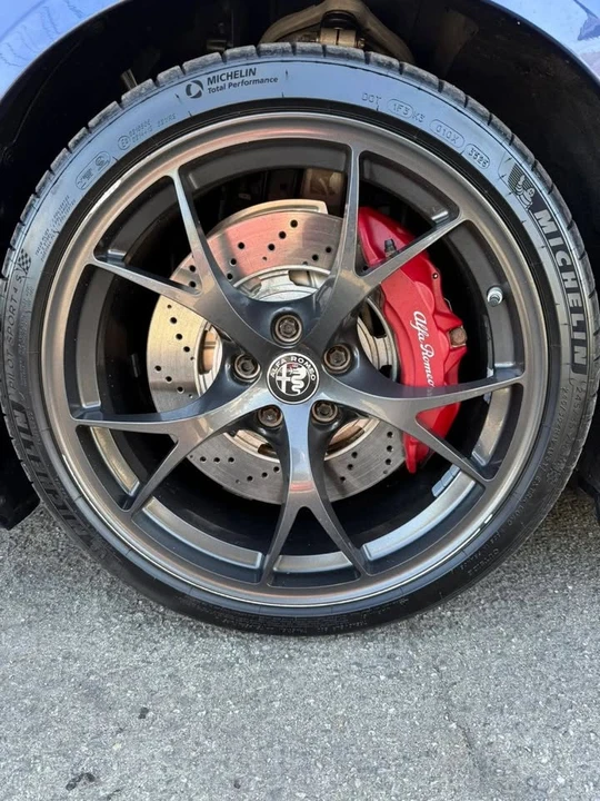 2017 Alfa Romeo Giulia Quadrifoglio - Image 18 of 20