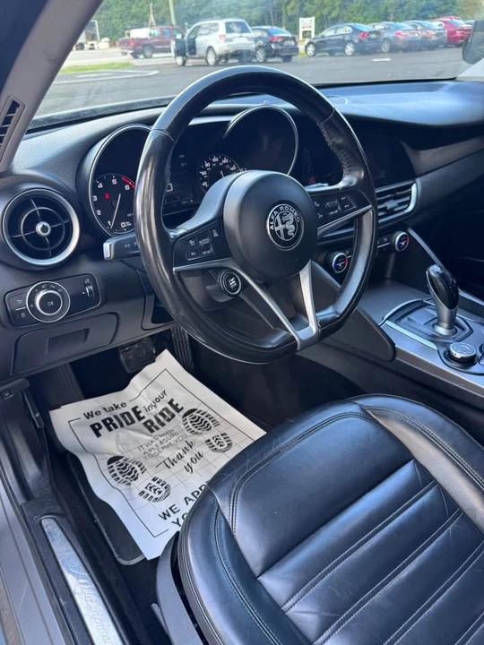 2017 Alfa Romeo Giulia Quadrifoglio - Image 14 of 20