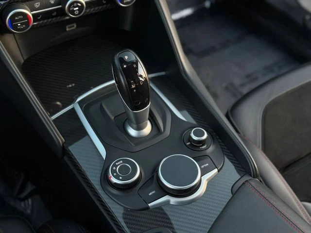 2017 Alfa Romeo Giulia Quadrifoglio - Image 26 of 31