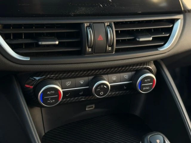 2017 Alfa Romeo Giulia Quadrifoglio - Image 29 of 31