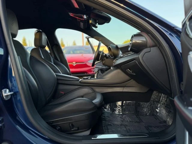 2017 Alfa Romeo Giulia Quadrifoglio - Image 17 of 31