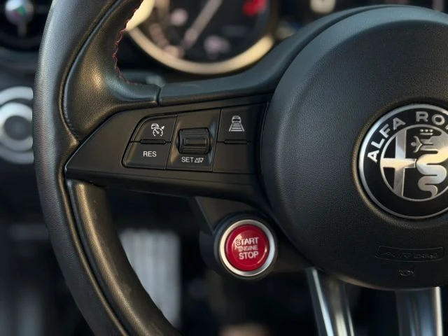 2017 Alfa Romeo Giulia Quadrifoglio - Image 25 of 31