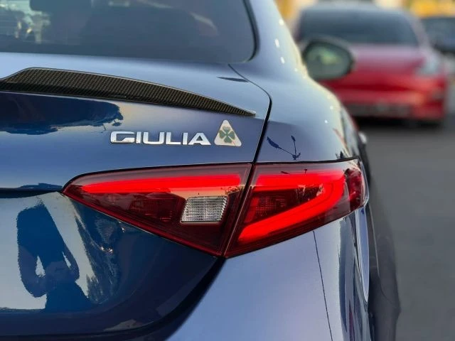 2017 Alfa Romeo Giulia Quadrifoglio - Image 13 of 31
