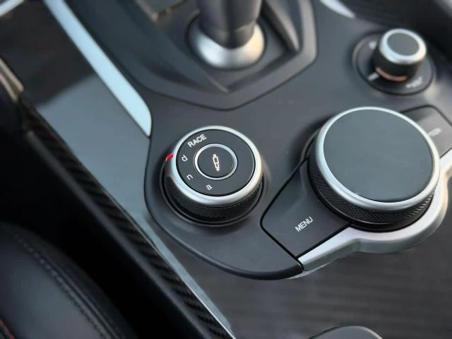 2017 Alfa Romeo Giulia Quadrifoglio - Image 31 of 31