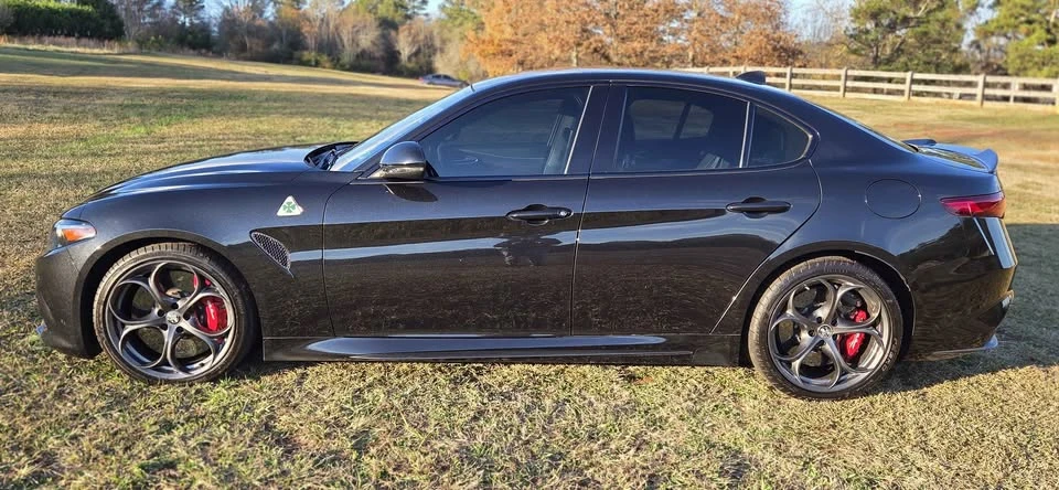2017 Alfa Romeo Giulia Quadrifoglio - Image 9 of 17