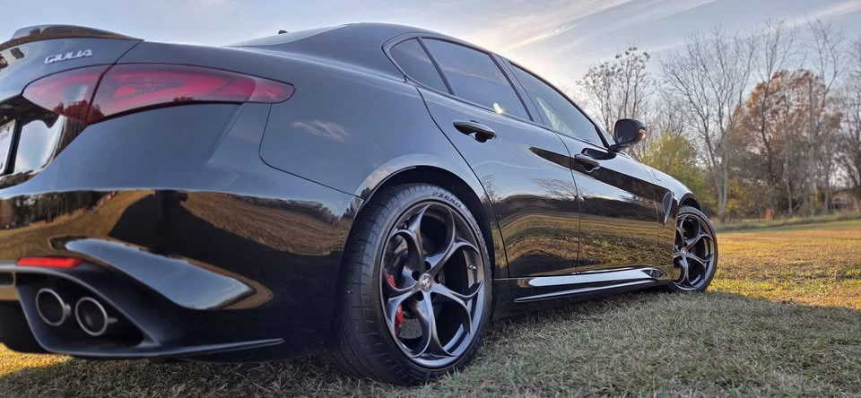 2017 Alfa Romeo Giulia Quadrifoglio - Image 5 of 17
