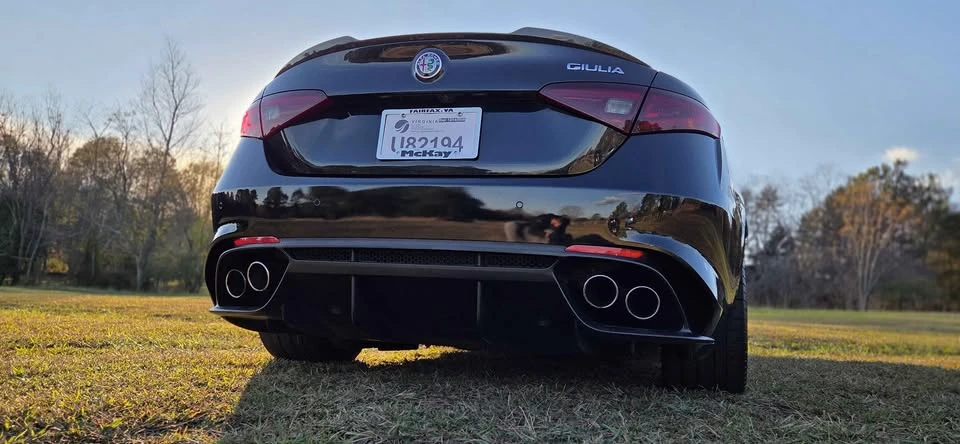 2017 Alfa Romeo Giulia Quadrifoglio - Image 11 of 17