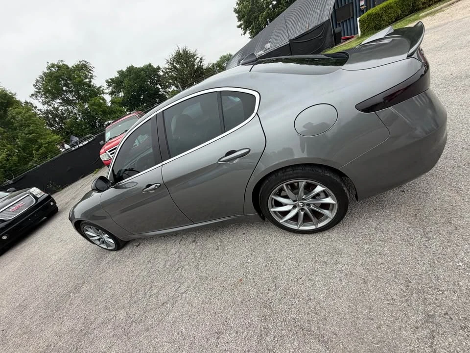 2017 Alfa Romeo Giulia Quadrifoglio - Image 16 of 17