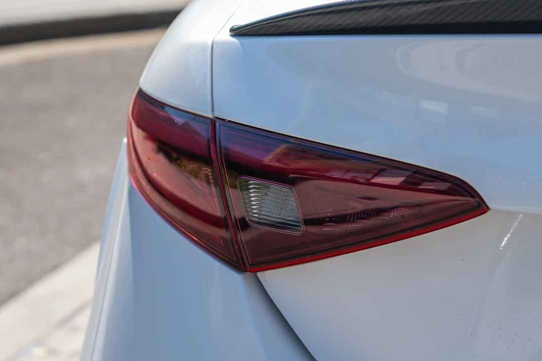 2017 Alfa Romeo Giulia Quadrifoglio - Image 19 of 31