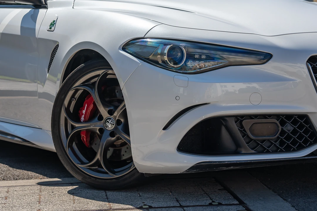 2017 Alfa Romeo Giulia Quadrifoglio - Image 10 of 31