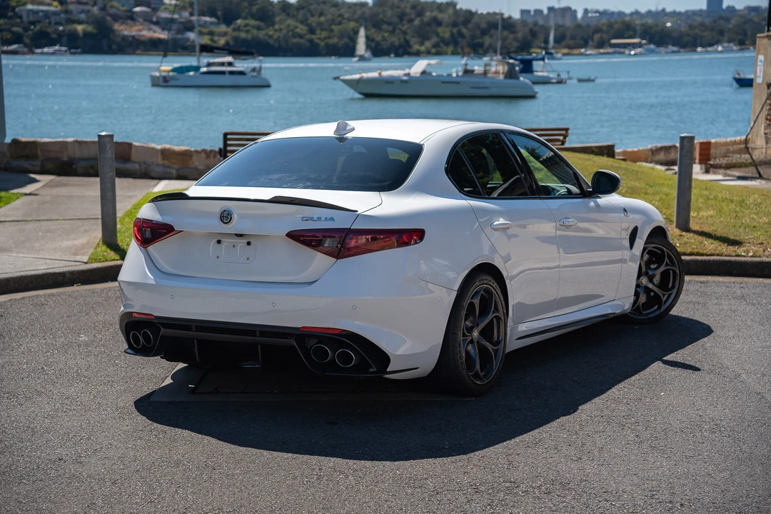 2017 Alfa Romeo Giulia Quadrifoglio - Image 15 of 31