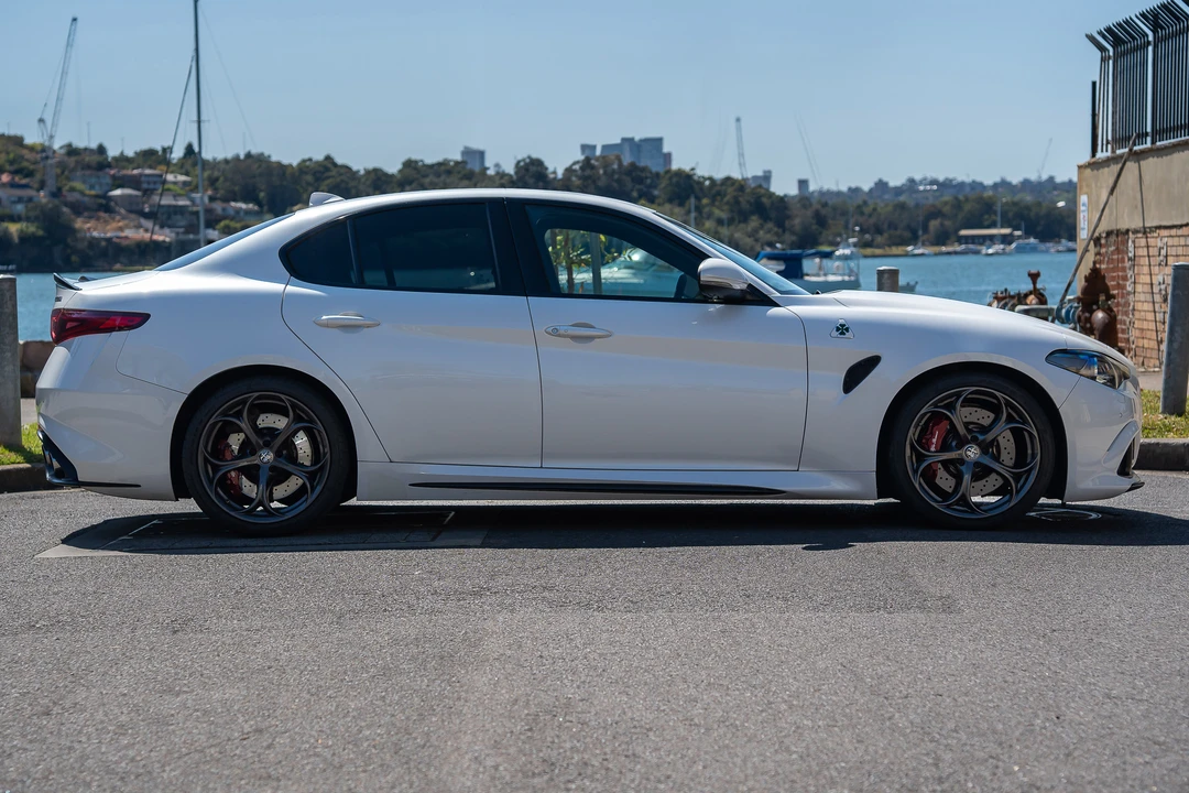 2017 Alfa Romeo Giulia Quadrifoglio - Image 25 of 31
