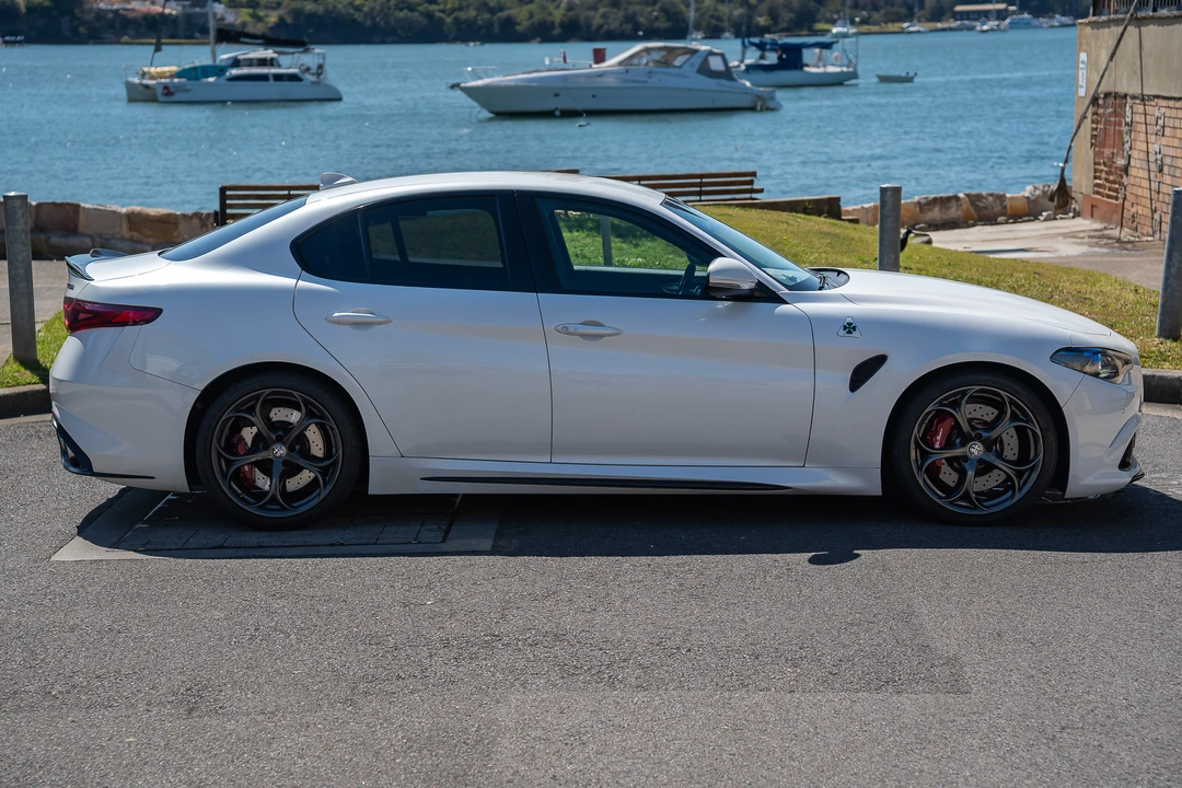 2017 Alfa Romeo Giulia Quadrifoglio - Image 14 of 31