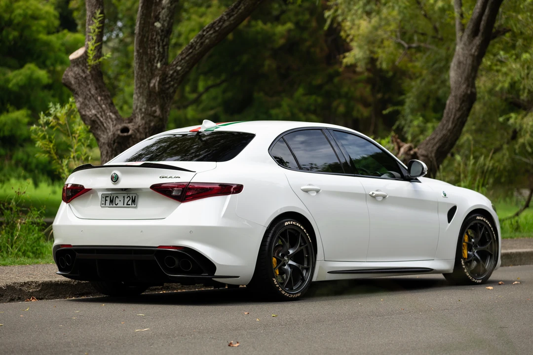 2017 Alfa Romeo Giulia Quadrifoglio - Image 19 of 31