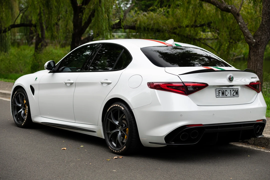 2017 Alfa Romeo Giulia Quadrifoglio - Image 27 of 31