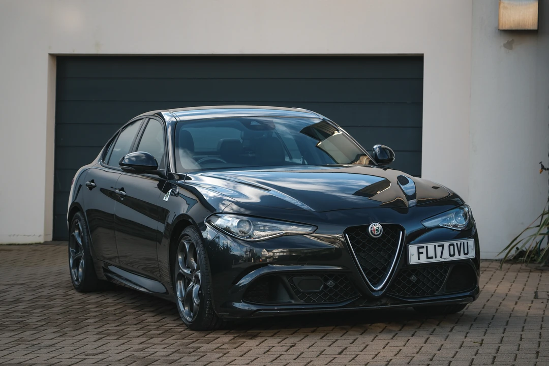 2017 Alfa Romeo Giulia Quadrifoglio - Image 2 of 31