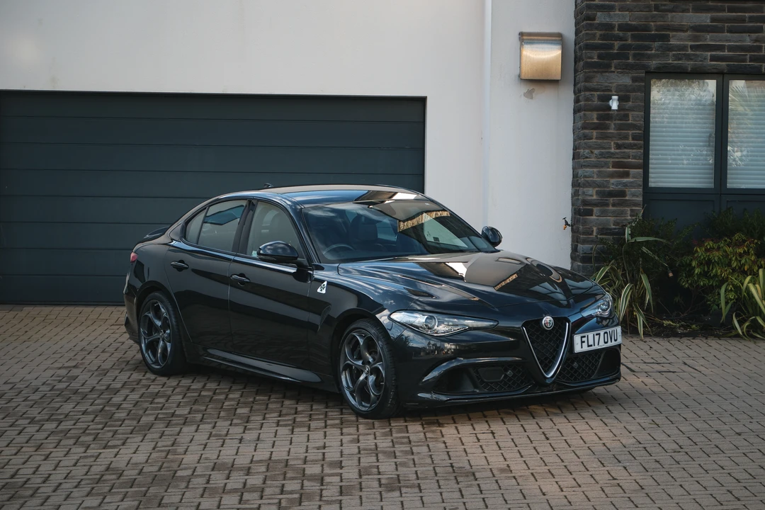 2017 Alfa Romeo Giulia Quadrifoglio - Image 13 of 31
