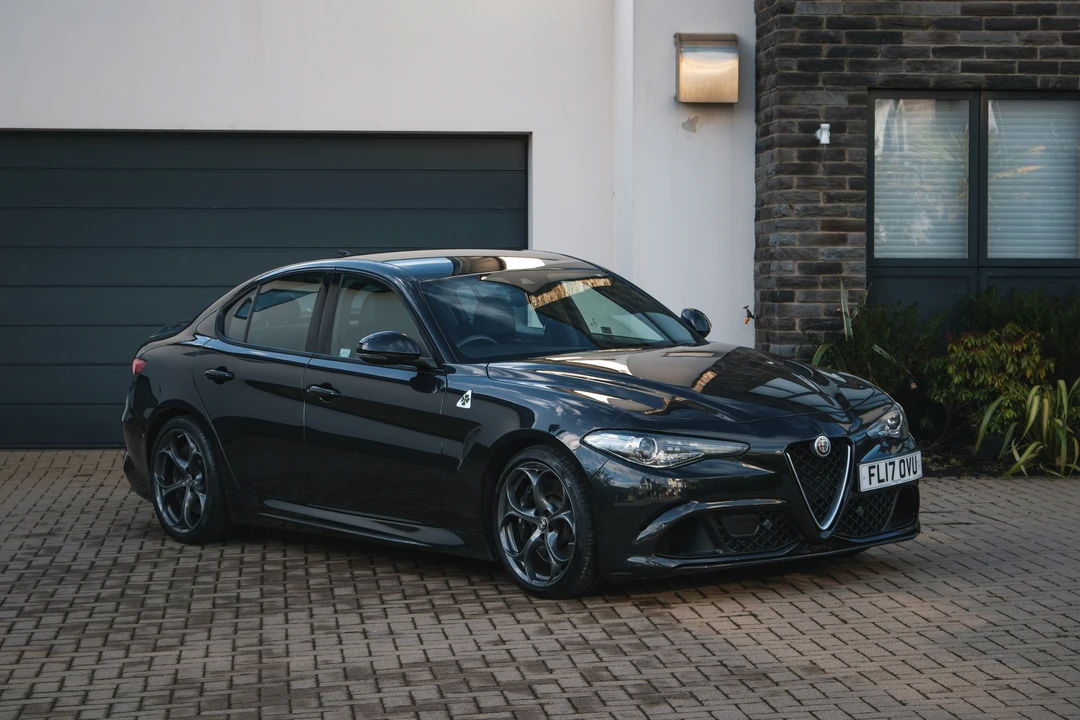 2017 Alfa Romeo Giulia Quadrifoglio - Image 14 of 31