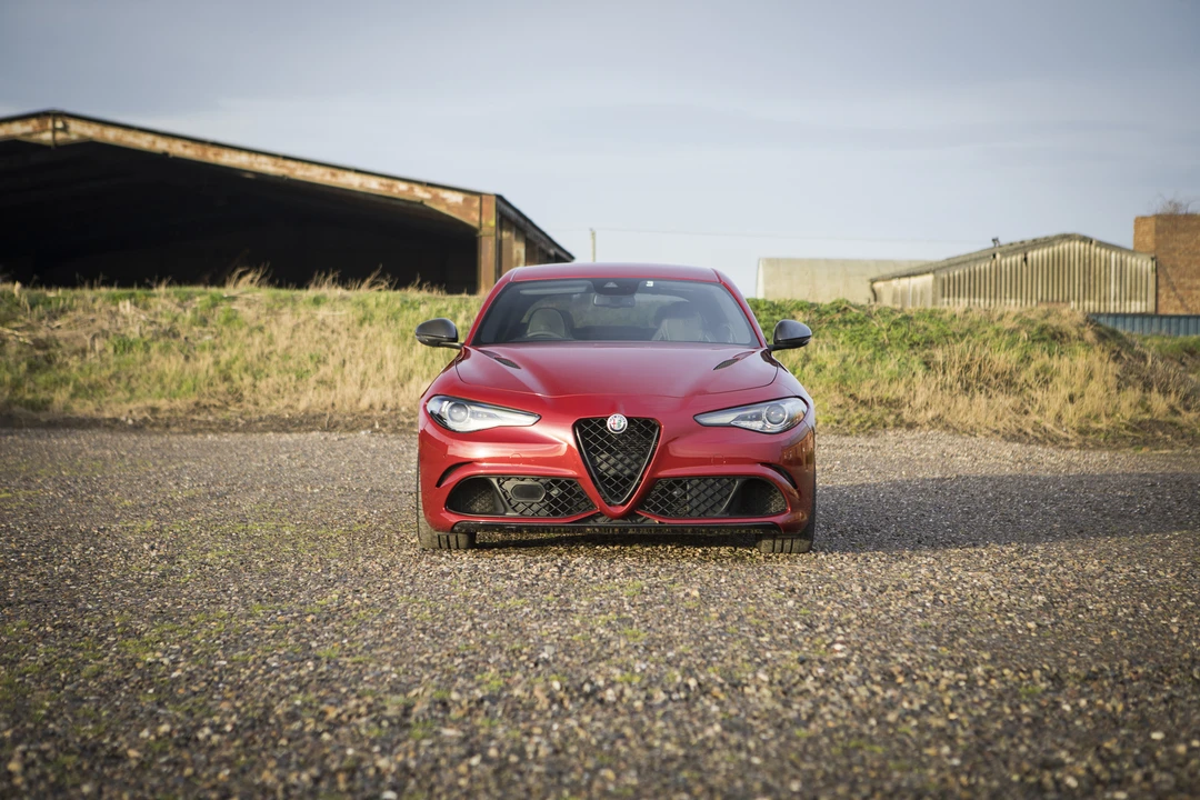 2017 Alfa Romeo Giulia Quadrifoglio - Image 3 of 31