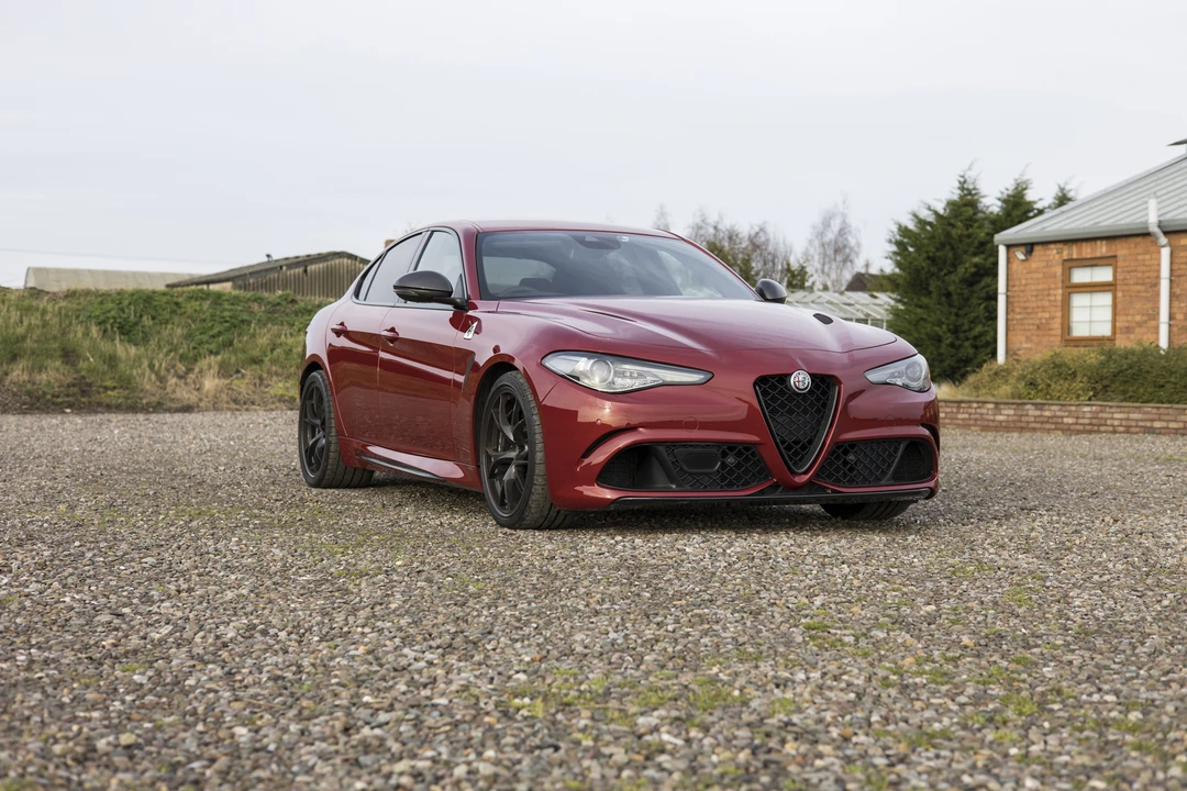 2017 Alfa Romeo Giulia Quadrifoglio - Image 4 of 31