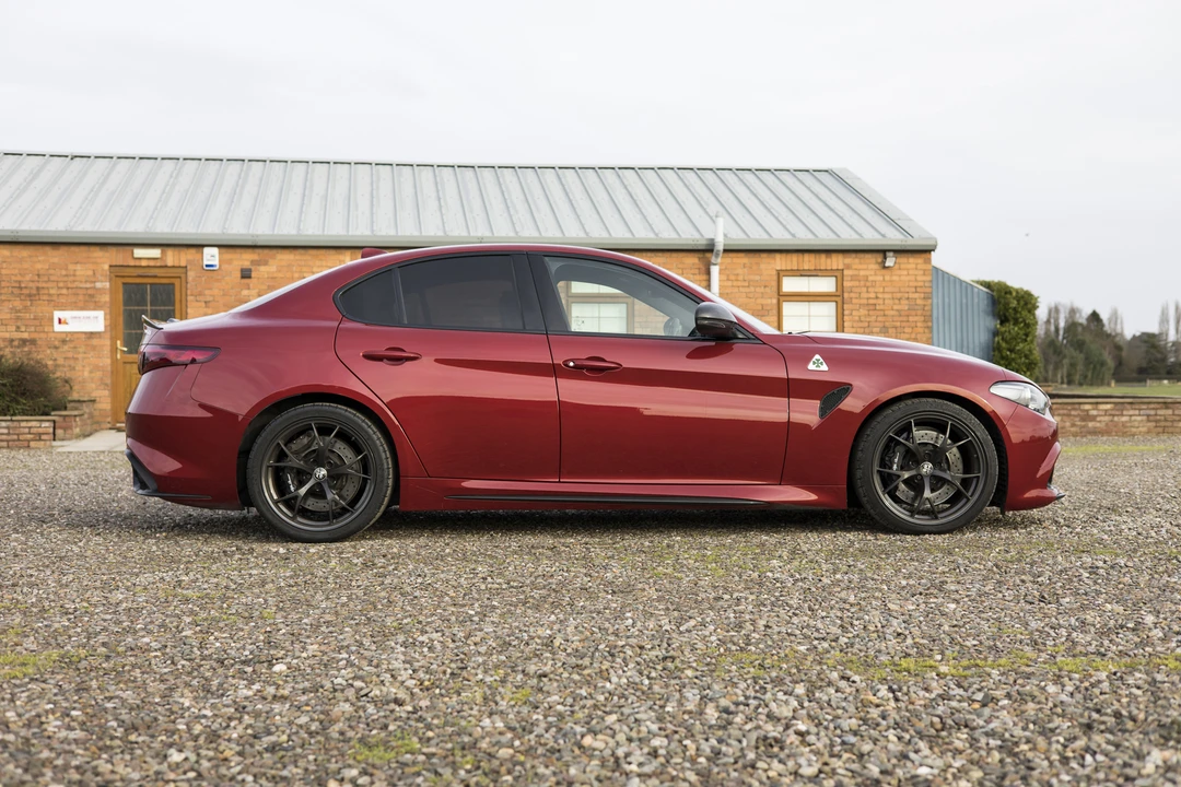 2017 Alfa Romeo Giulia Quadrifoglio - Image 5 of 31