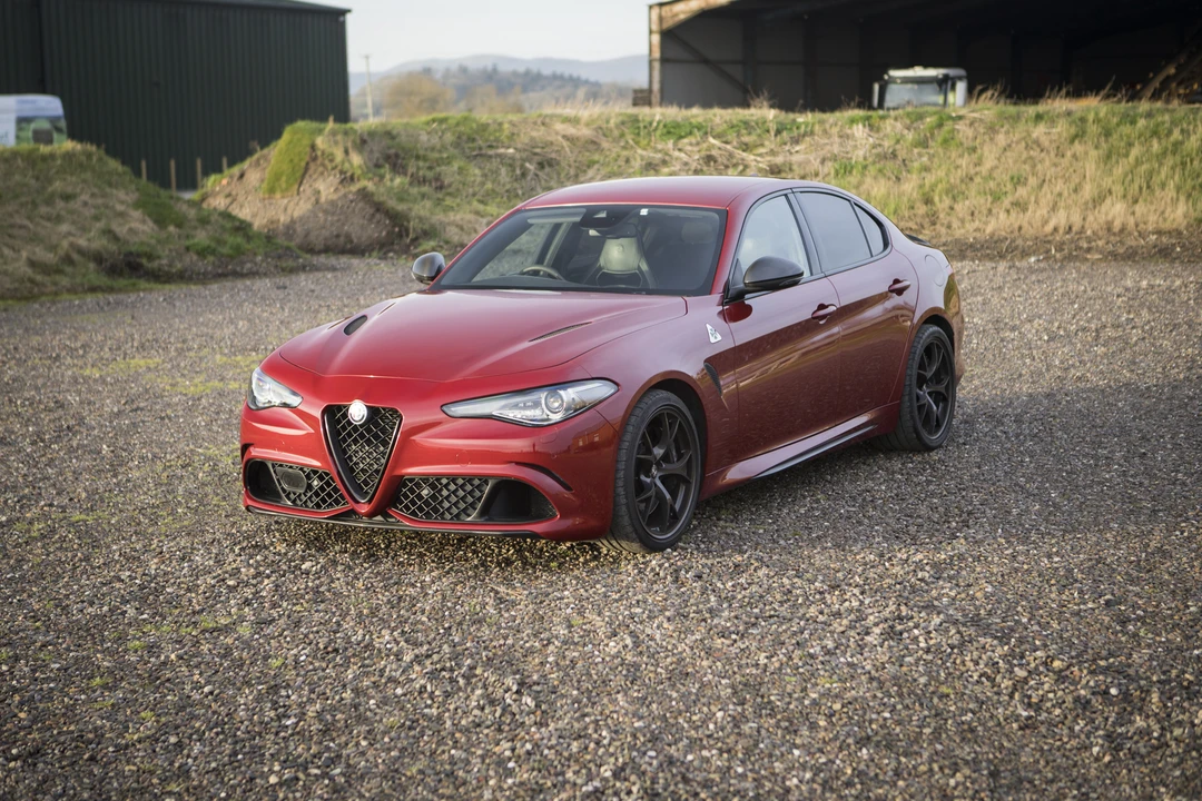 2017 Alfa Romeo Giulia Quadrifoglio - Image 11 of 31