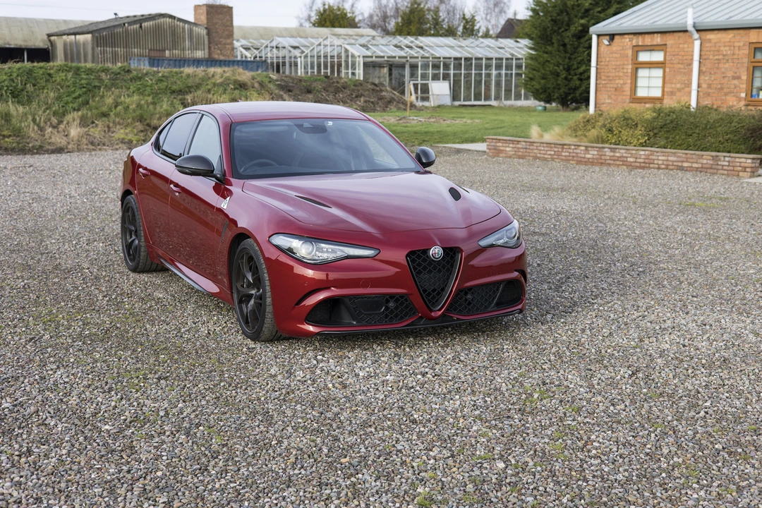 2017 Alfa Romeo Giulia Quadrifoglio - Image 19 of 31