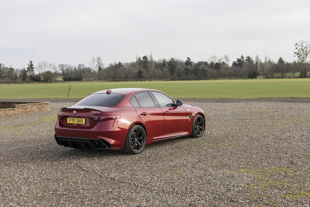 2017 Alfa Romeo Giulia Quadrifoglio - Image 13 of 31