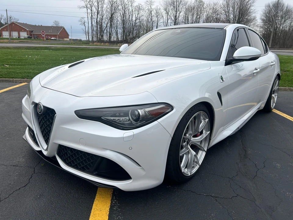 2017 Alfa Romeo Giulia Quadrifoglio - Image 8 of 31