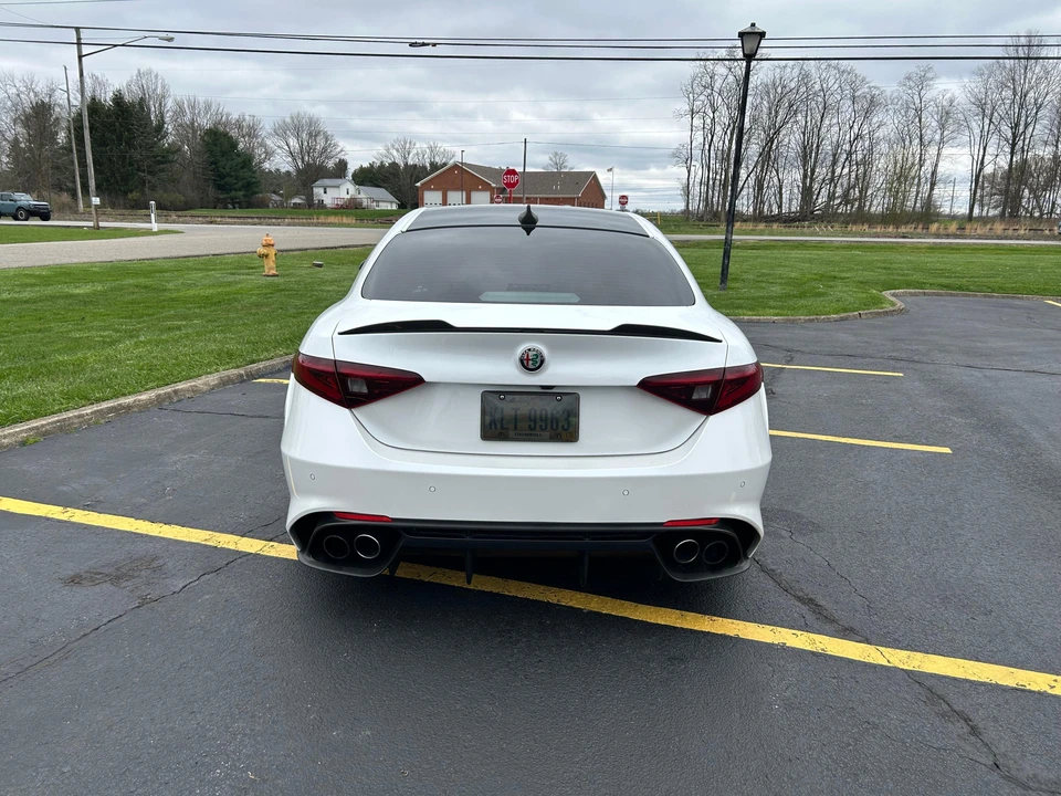 2017 Alfa Romeo Giulia Quadrifoglio - Image 16 of 31