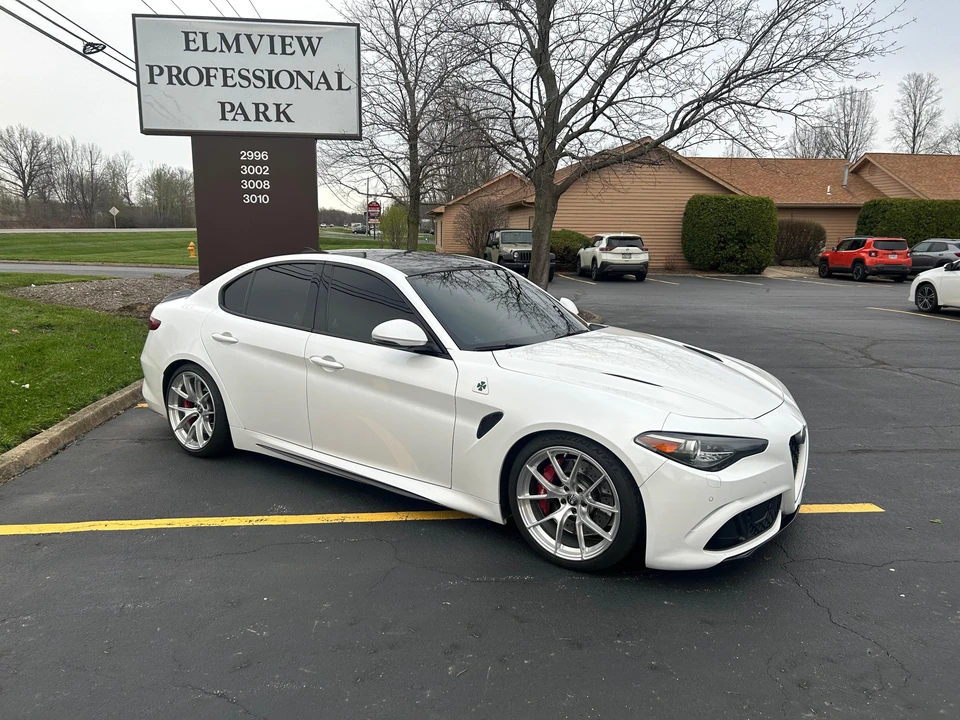 2017 Alfa Romeo Giulia Quadrifoglio - Image 19 of 31