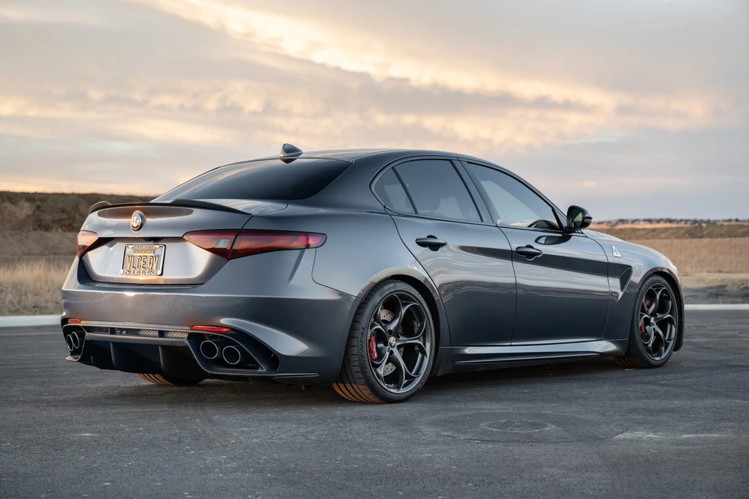 2017 Alfa Romeo Giulia Quadrifoglio - Image 11 of 31